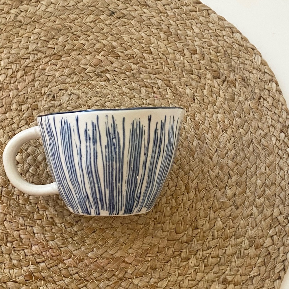 THE OLD POTTERY Co. Hand Painted Asymmetrical Striped Mug in Blue & White